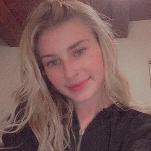 Meet your Posher, Leah